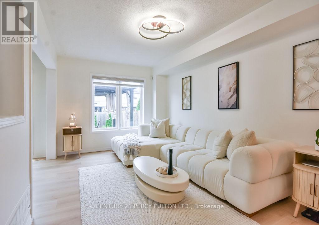 40 Mccann Lane, Essa (Angus), Ontario  L0M 1B4 - Photo 4 - N12503546