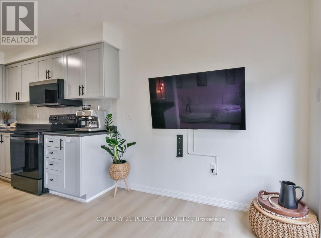 40 Mccann Lane, Essa (Angus), Ontario  L0M 1B4 - Photo 6 - N12503546