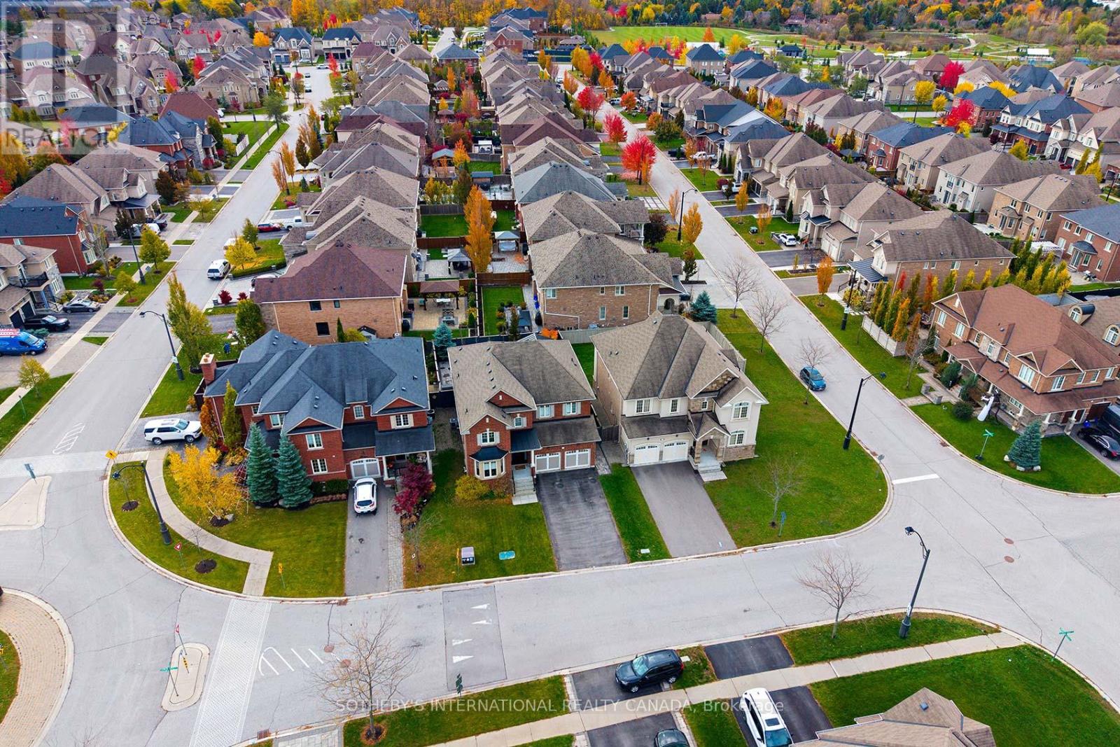 Property at 5 FAIRMONT RIDGE TRAIL image 4