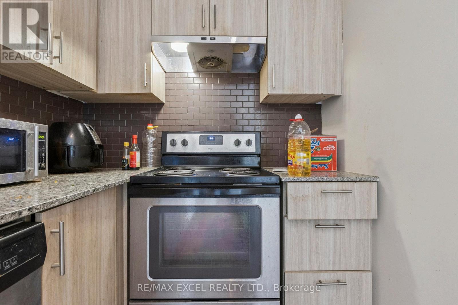 G607 - 275 Larch Street, Waterloo, Ontario  N2L 3R2 - Photo 14 - X12340624