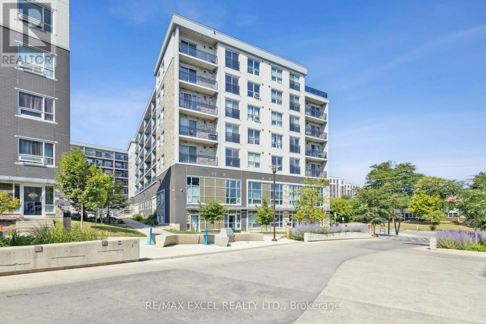 G607 - 275 Larch Street, Waterloo, Ontario  N2L 3R2 - Photo 3 - X12340624