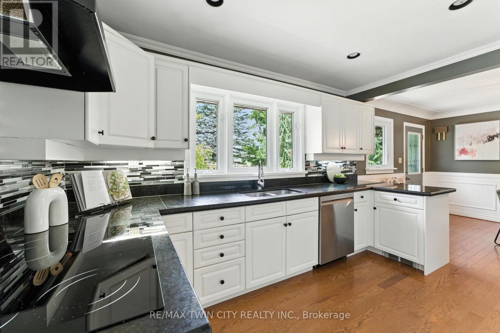 69 King Street, Brant, Ontario  N0E 1A0 - Photo 12 - X12345763