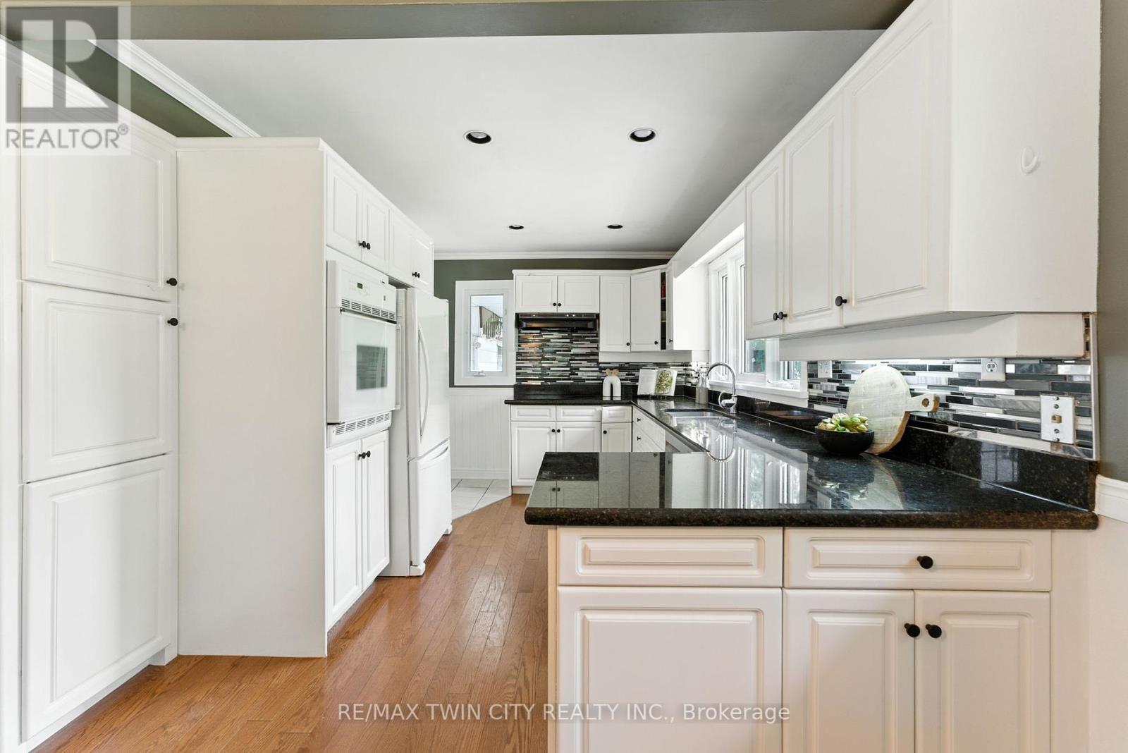 69 King Street, Brant, Ontario  N0E 1A0 - Photo 11 - X12345763