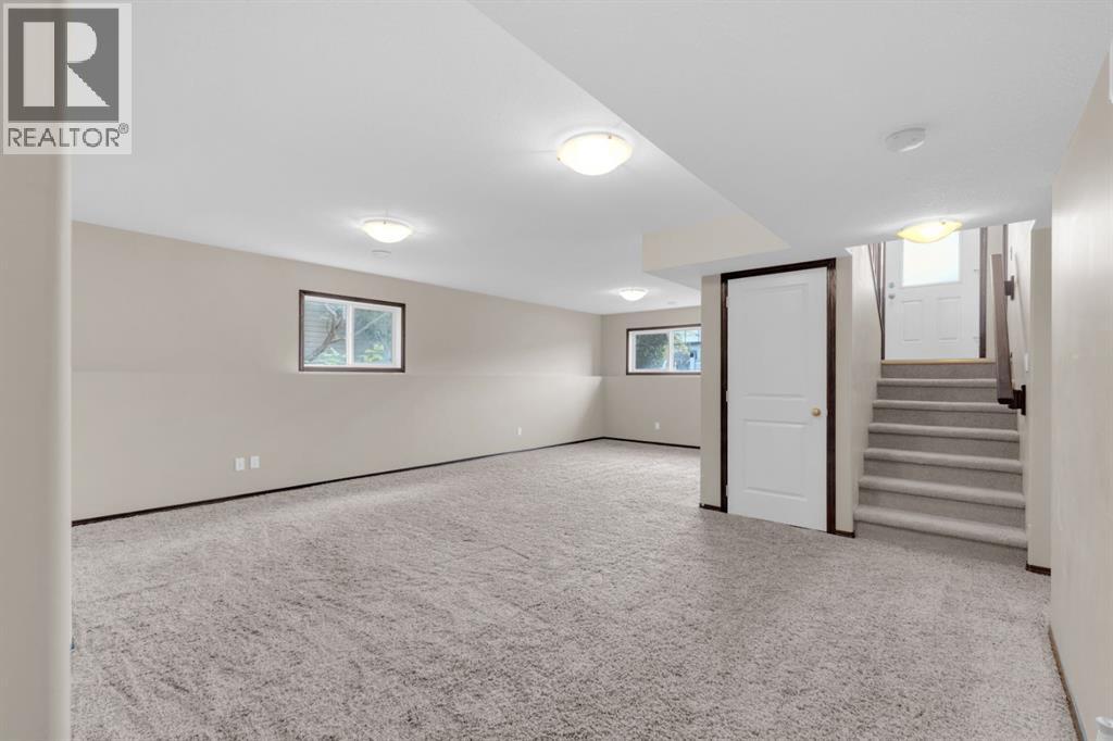 30 Bowman Circle, Sylvan Lake, Alberta  T4S 0H9 - Photo 14 - A2250435