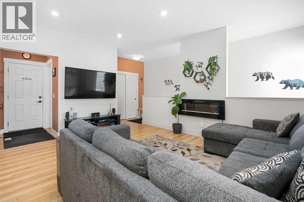 153 Savanna Walk Ne, Calgary, Alberta  T3J 0Y3 - Photo 8 - A2251747