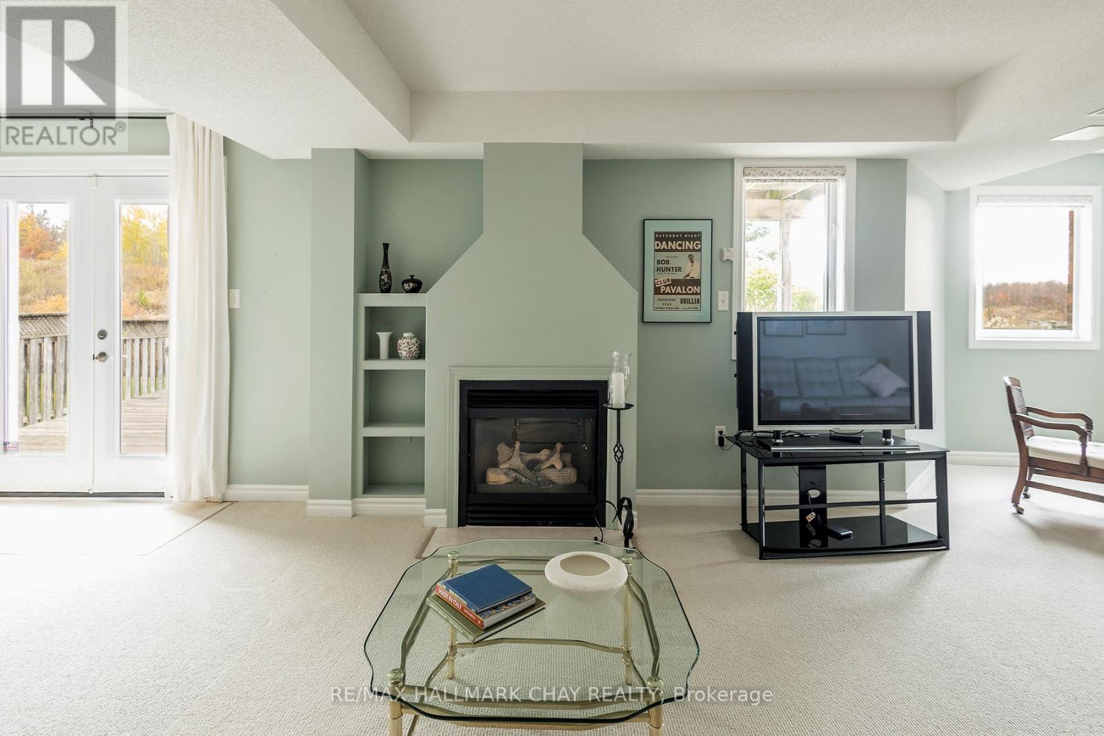 60 Crompton Drive, Barrie (Little Lake), Ontario  L4M 6N1 - Photo 35 - S12503410