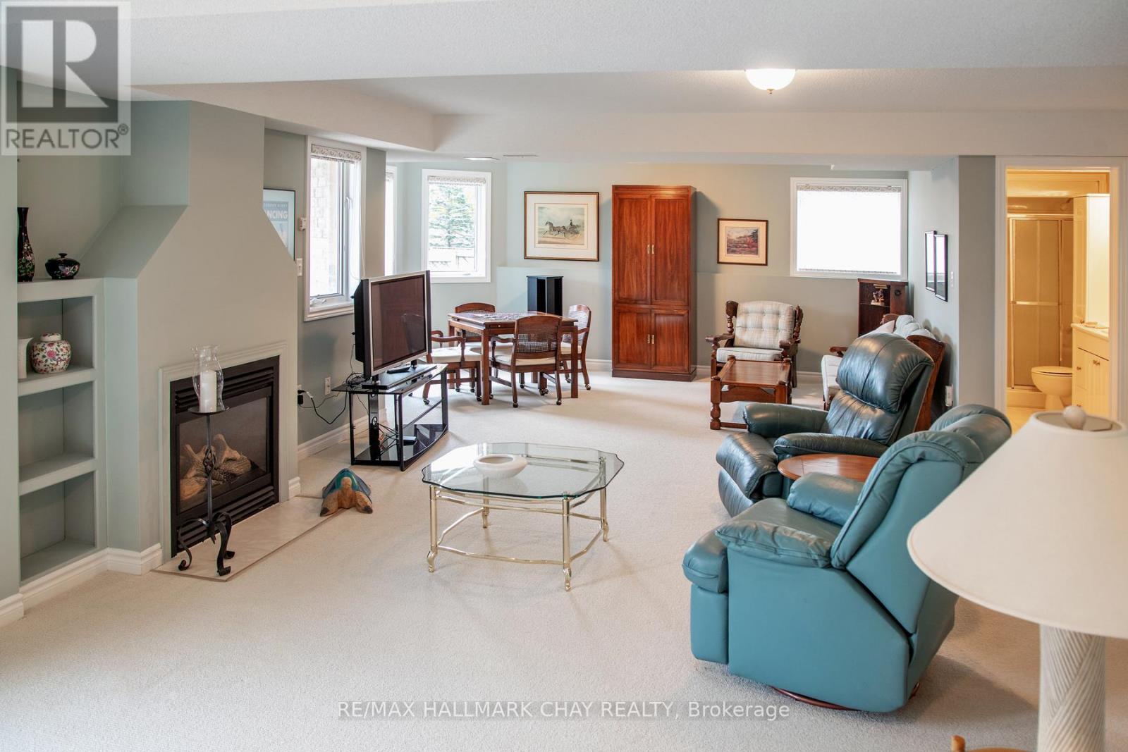 60 Crompton Drive, Barrie (Little Lake), Ontario  L4M 6N1 - Photo 37 - S12503410