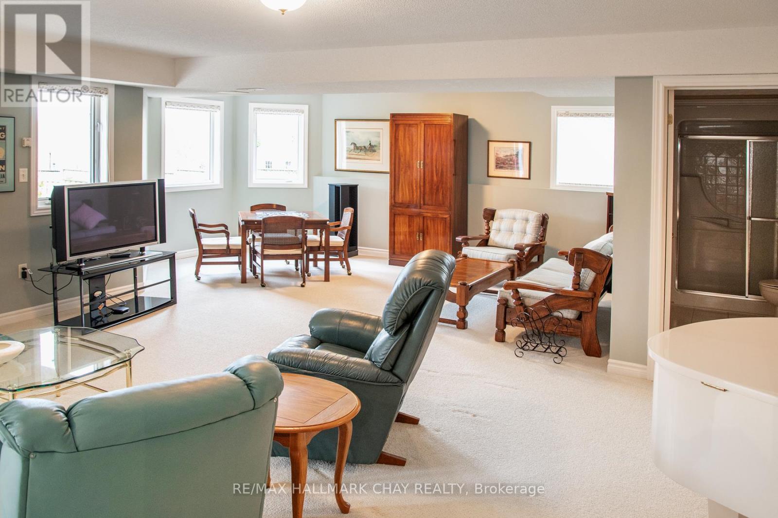 60 Crompton Drive, Barrie (Little Lake), Ontario  L4M 6N1 - Photo 39 - S12503410