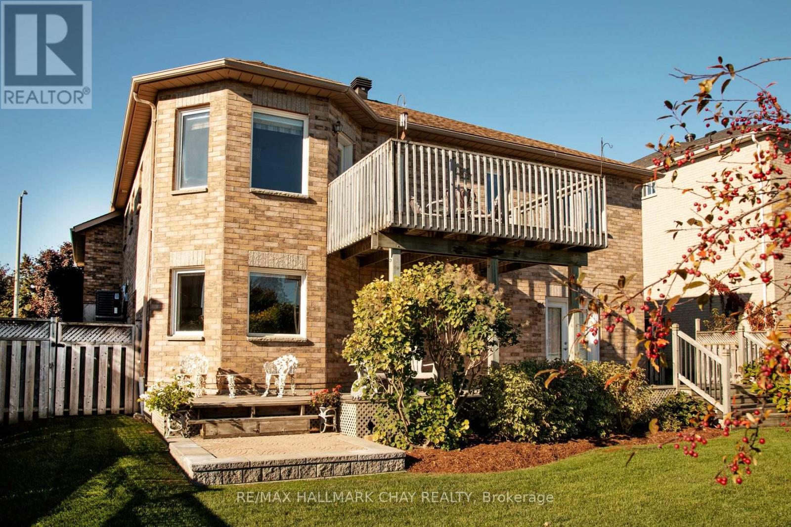 60 Crompton Drive, Barrie (Little Lake), Ontario  L4M 6N1 - Photo 46 - S12503410