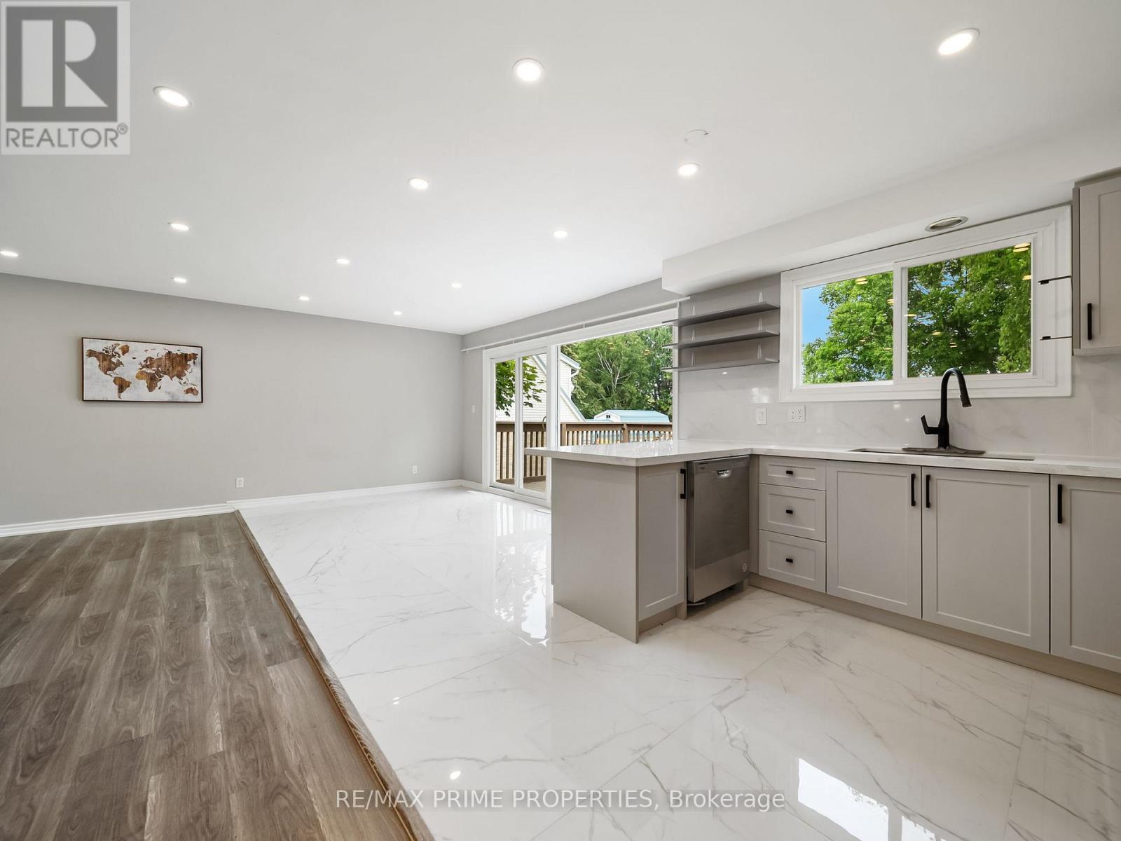 691 Glen Crescent, Orillia, Ontario  L3V 6R2 - Photo 12 - S12503536