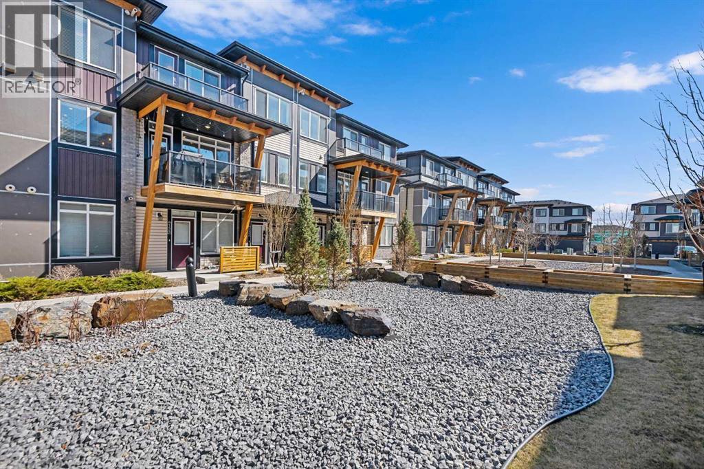 153 Savanna Walk Ne, Calgary, Alberta  T3J 0Y3 - Photo 2 - A2251747