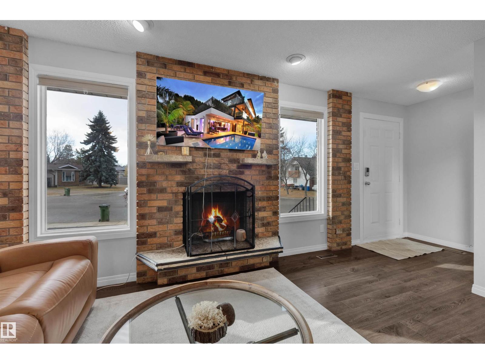 Property at 75 GRAND MEADOW CR NW image 3