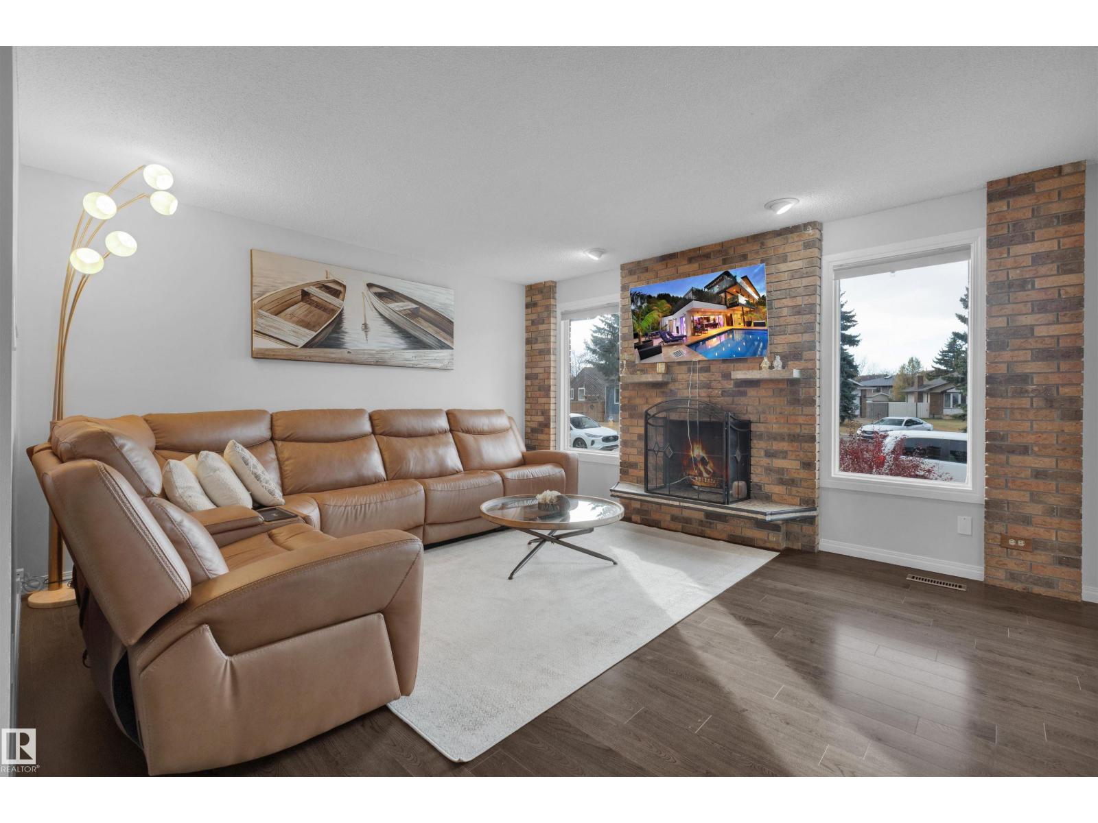 Property at 75 GRAND MEADOW CR NW image 4