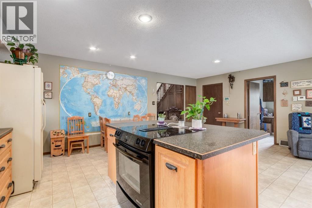 274 Carragana Crescent Nw, Calgary, Alberta  T2L 1B1 - Photo 8 - A2256316