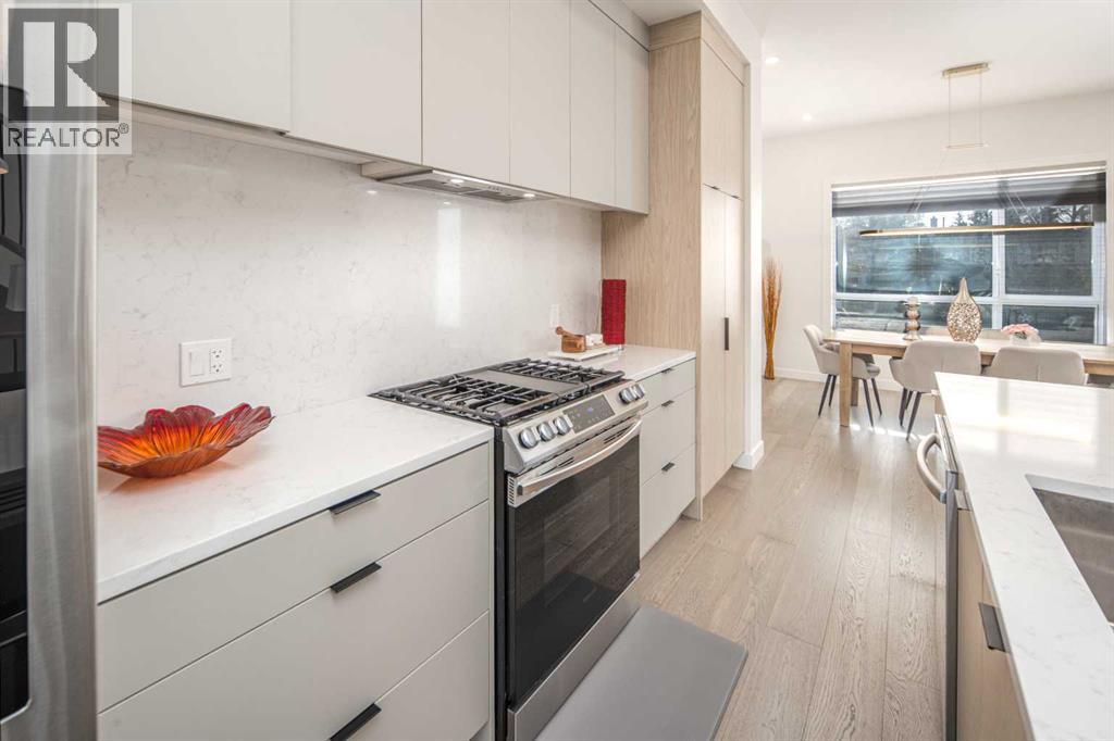 2409b Richmond Road Sw, Calgary, Alberta  T2T 5E5 - Photo 13 - A2266633