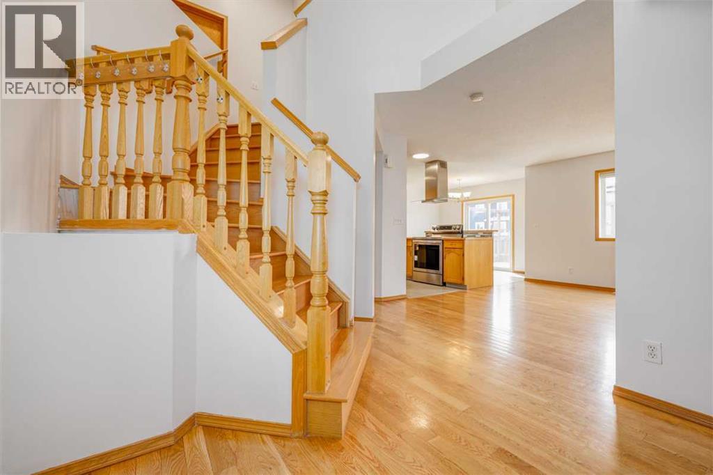 6013 Saddlehorn Drive Ne, Calgary, Alberta  T3J 4M4 - Photo 4 - A2266889