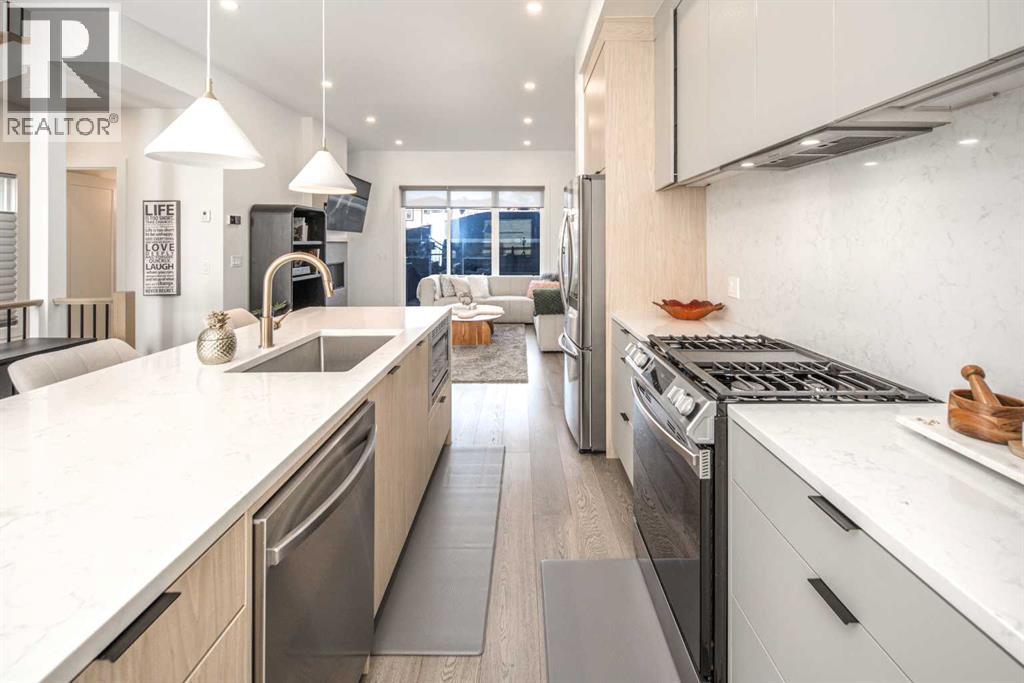 2409b Richmond Road Sw, Calgary, Alberta  T2T 5E5 - Photo 15 - A2266633