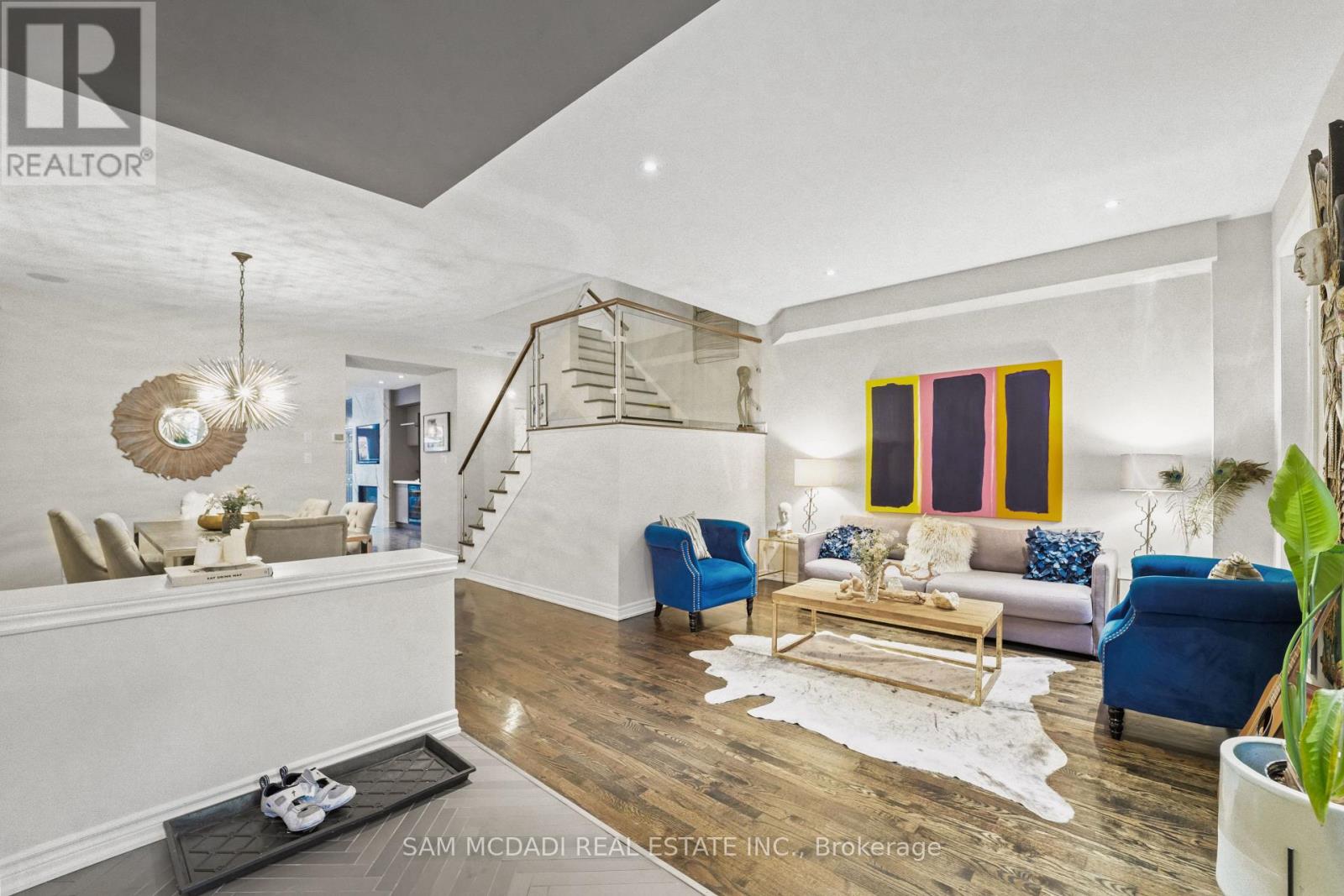 37 Winners Circle, Toronto, Ontario  M4L 3Y7 - Photo 5 - E12488798