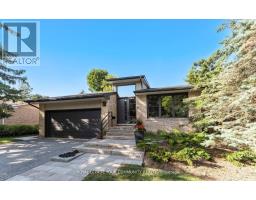 12 GLENVIEW DRIVE, Aurora, Ontario