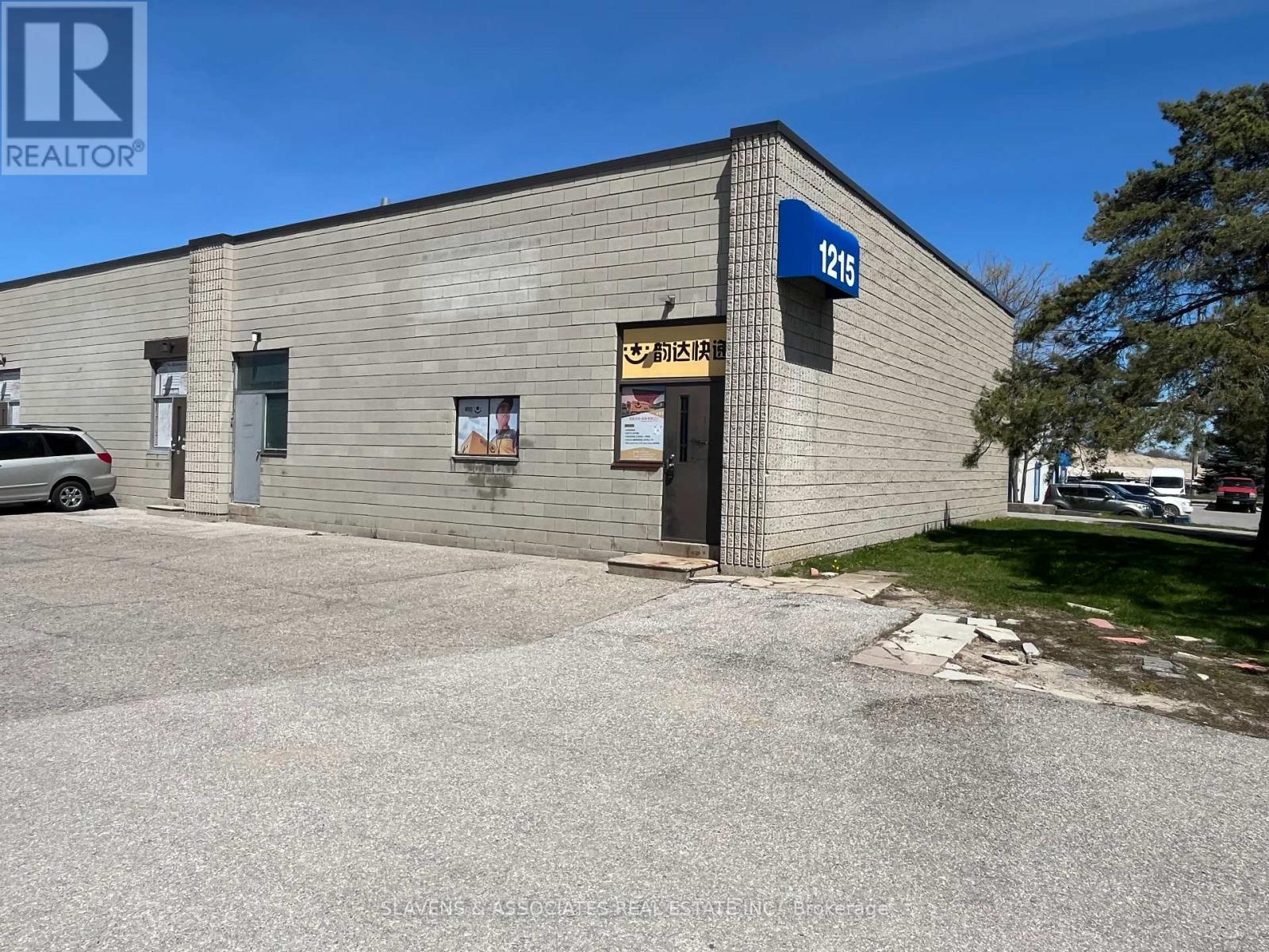 6 - 1215 TWINNEY DRIVE, Newmarket, Ontario