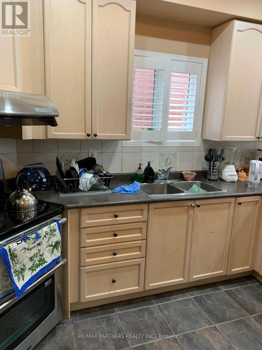 109 Rainbow Valley Crescent, Markham, Ontario  L6E 1M1 - Photo 13 - N12501028