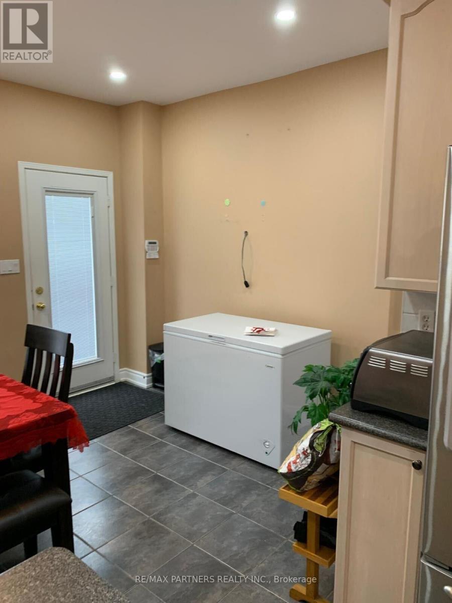 109 Rainbow Valley Crescent, Markham, Ontario  L6E 1M1 - Photo 15 - N12501028