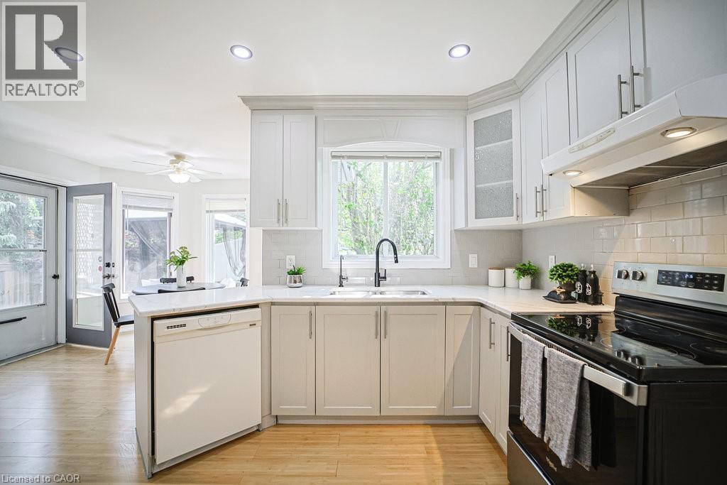 47 Blackfriar Lane, Brantford, Ontario N3R 7M2 - Photo 11 - 40769078