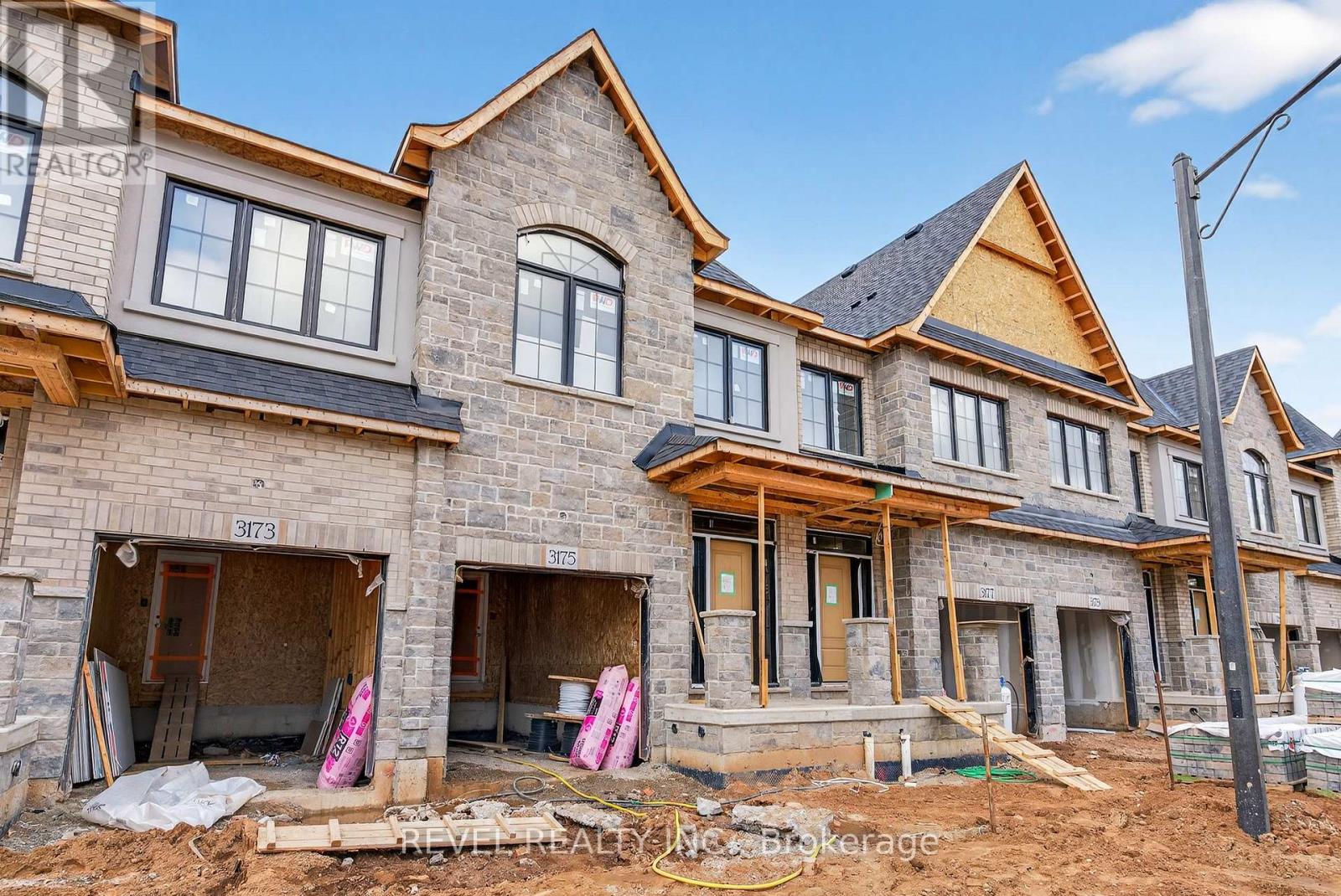 2 - 600 MAPLEHILL DRIVE, Burlington, Ontario