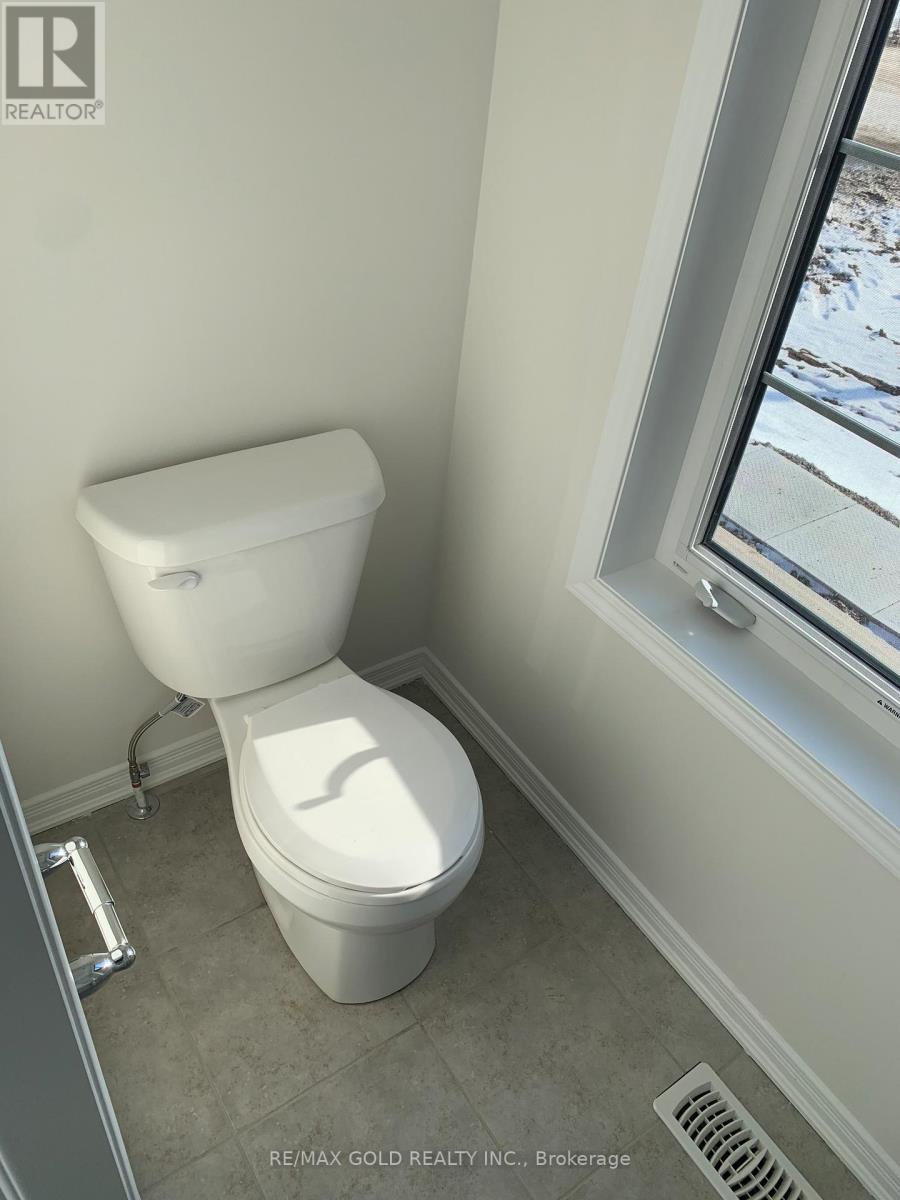 32 Oaktree Drive, Haldimand, Ontario  N3W 0E6 - Photo 19 - X12502692