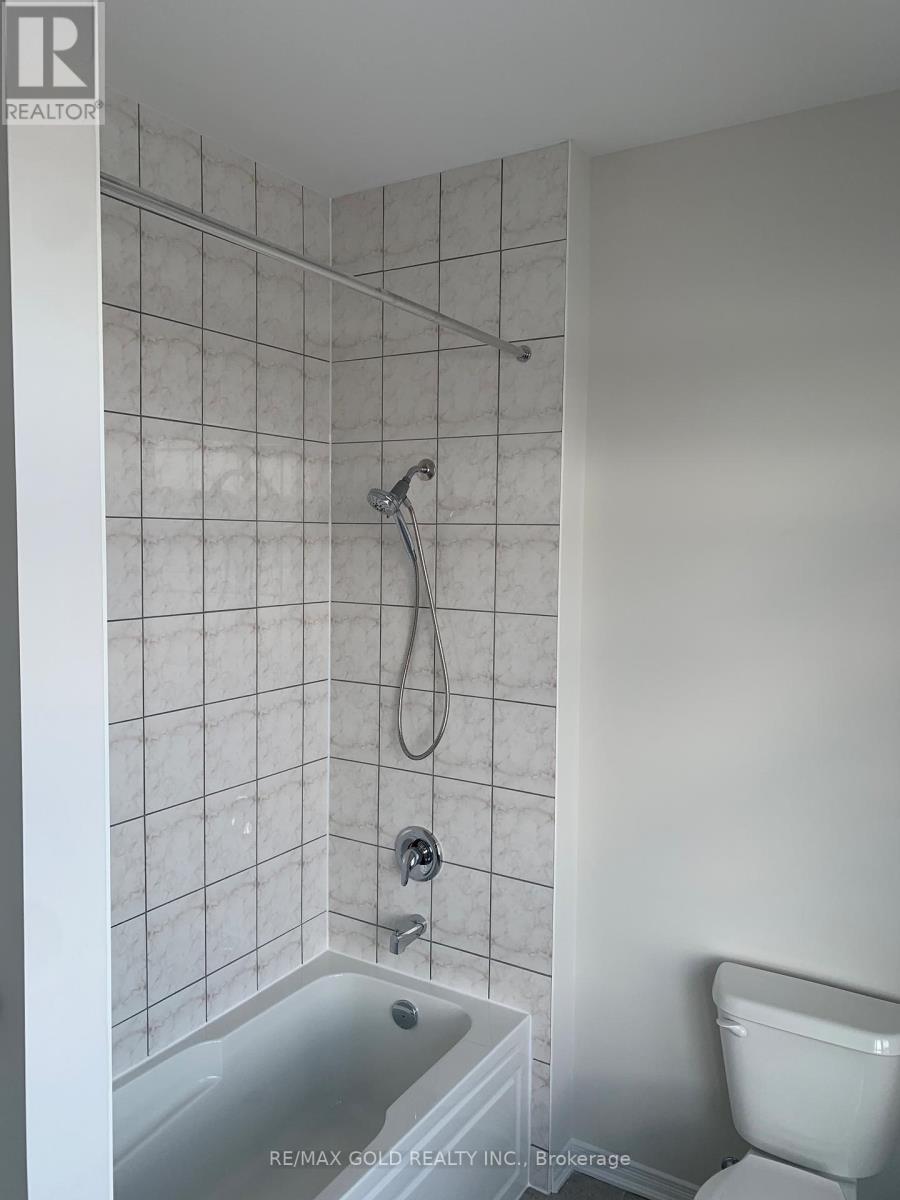 32 Oaktree Drive, Haldimand, Ontario  N3W 0E6 - Photo 31 - X12502692