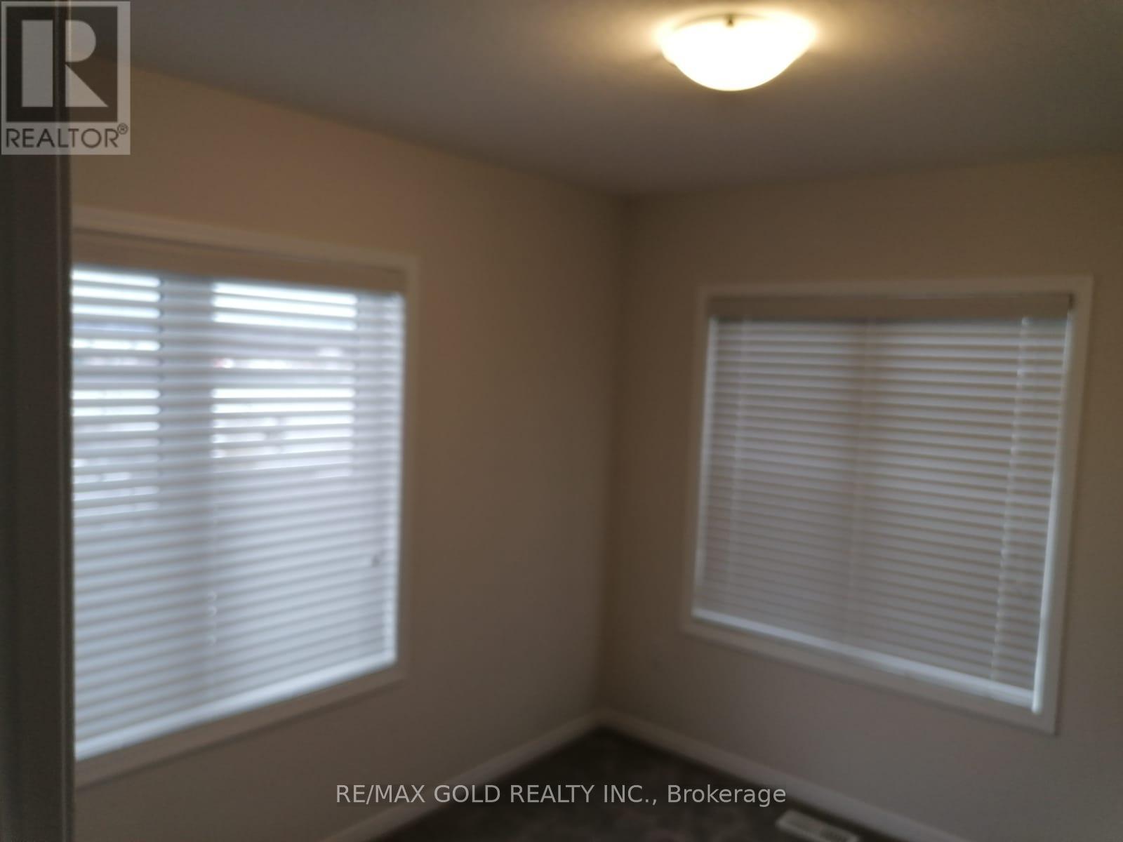 32 Oaktree Drive, Haldimand, Ontario  N3W 0E6 - Photo 26 - X12502692