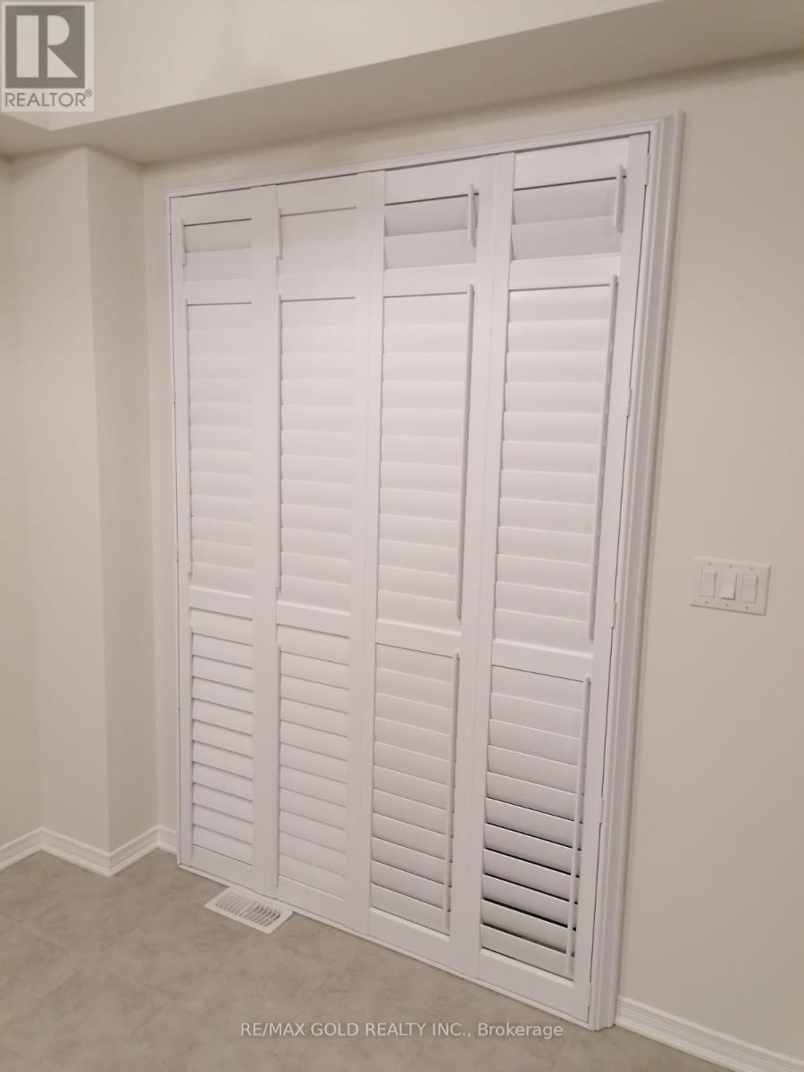 32 Oaktree Drive, Haldimand, Ontario  N3W 0E6 - Photo 13 - X12502692