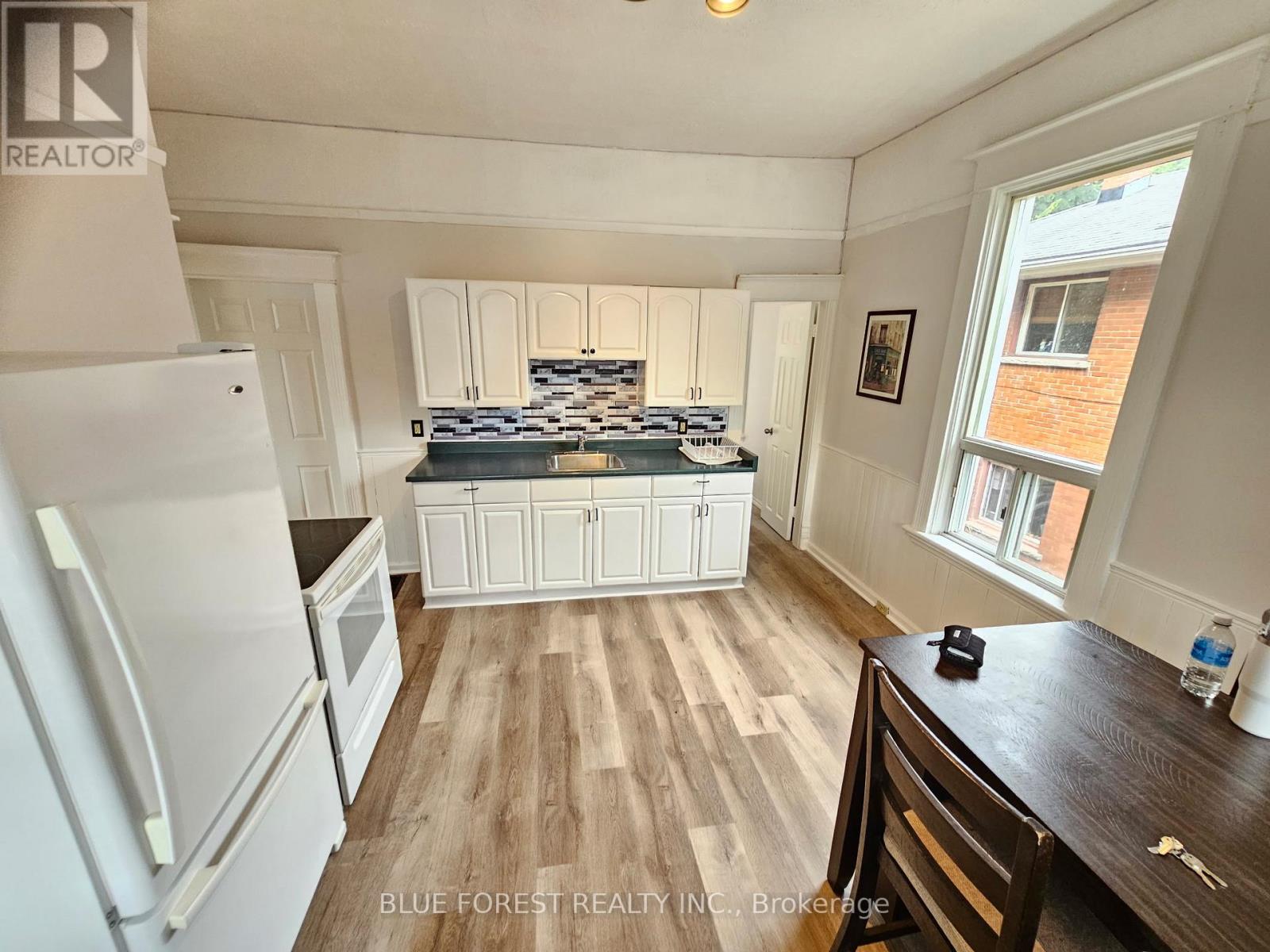 42 Terrace Street, London South, Ontario  N5Z 2X4 - Photo 5 - X12503730