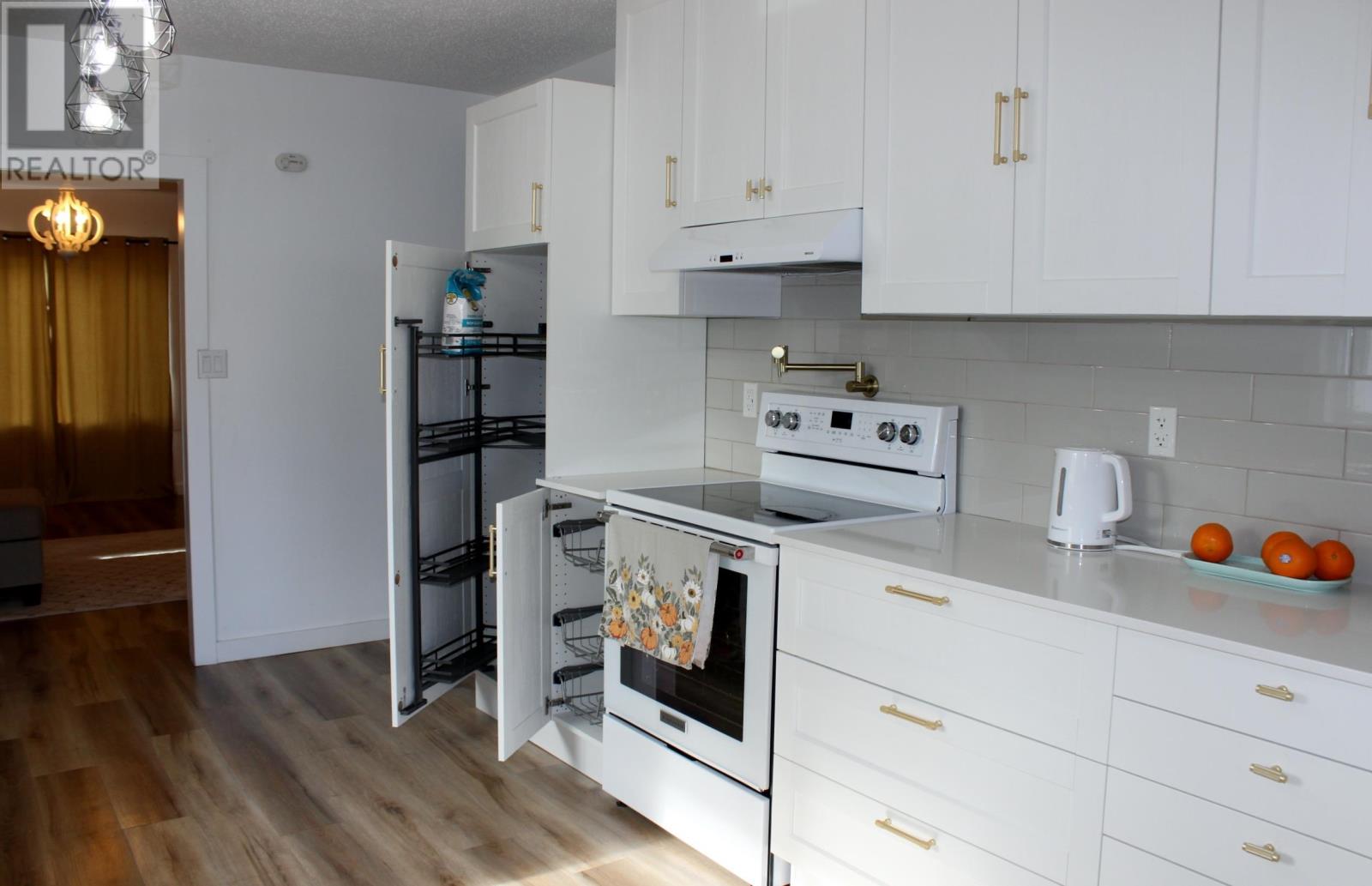 118 Fourth St, Rainy River, Ontario P0W 1L0 - Photo 10 - TB253385