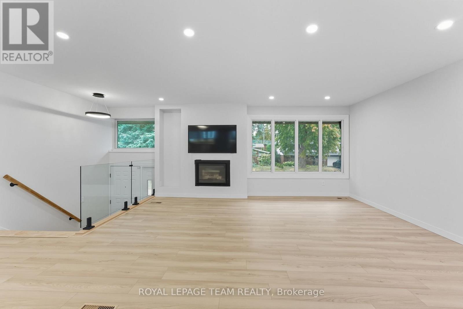 1856 Playfair Drive, Ottawa, Ontario  K1H 5S1 - Photo 11 - X12503644