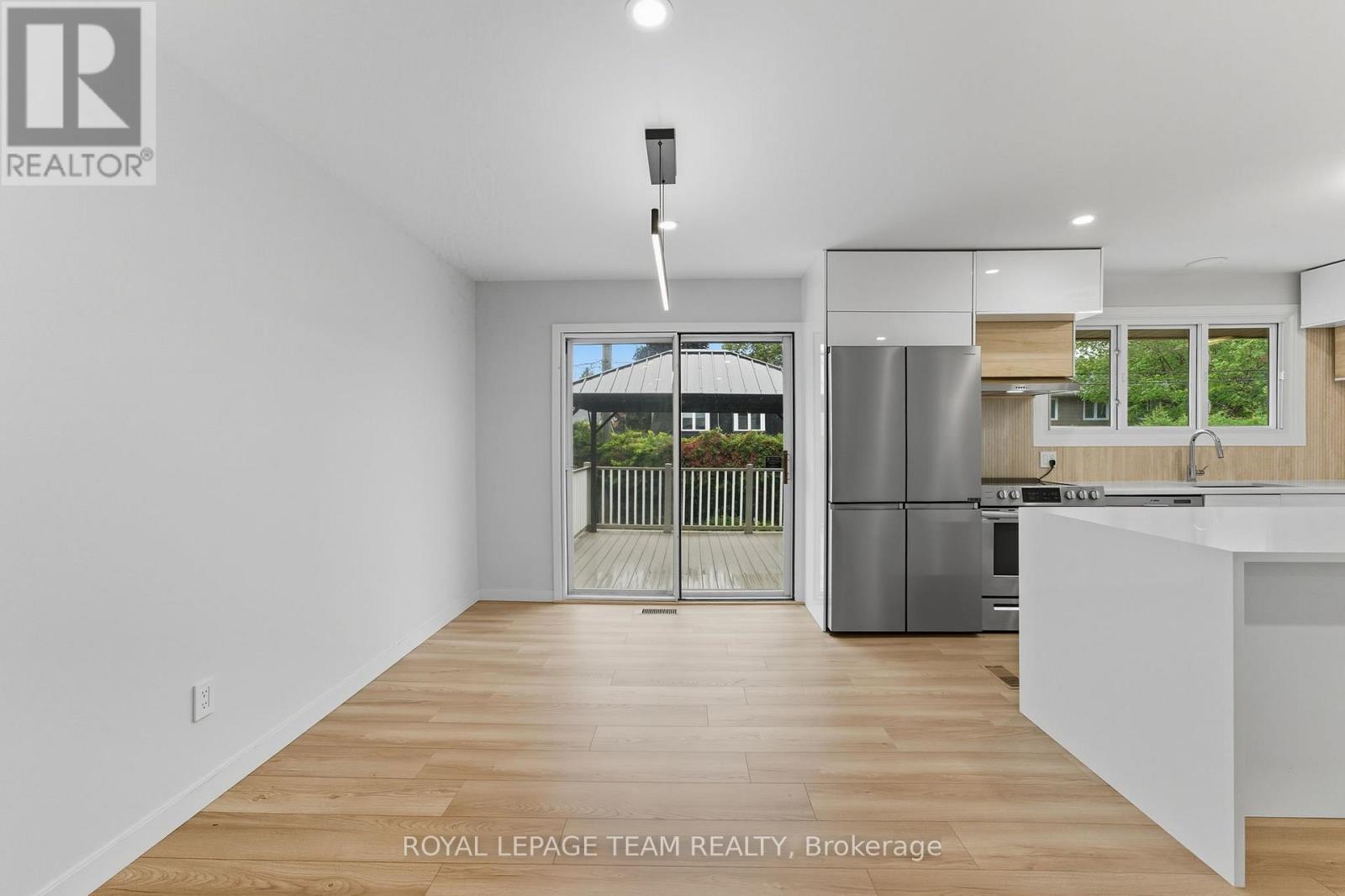 1856 Playfair Drive, Ottawa, Ontario  K1H 5S1 - Photo 14 - X12503644