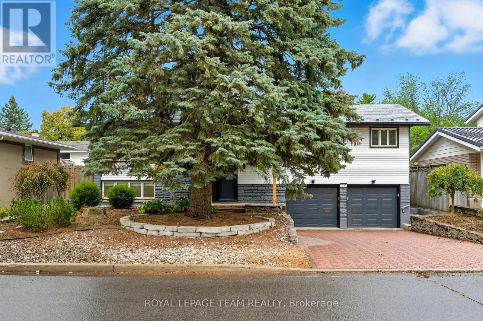 1856 Playfair Drive, Ottawa, Ontario  K1H 5S1 - Photo 5 - X12503644