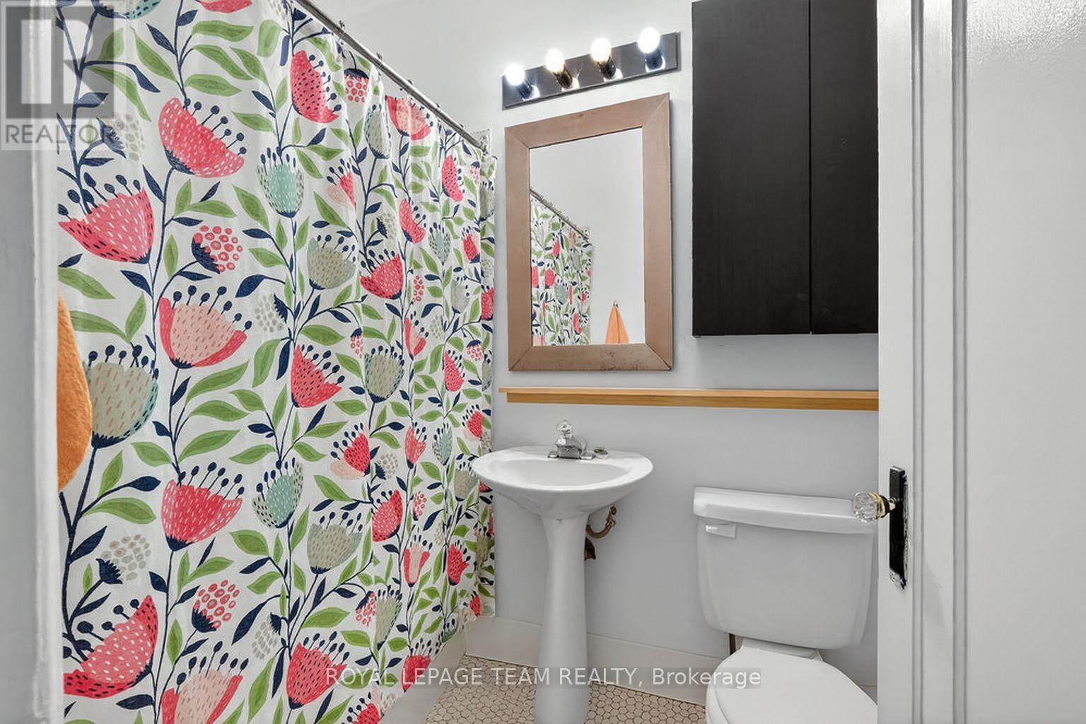 260 Somerset Street W, Ottawa, Ontario  K2P 0J6 - Photo 16 - X12503684