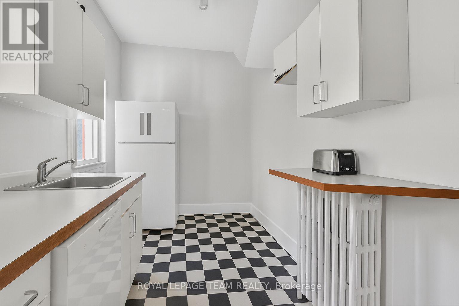 260 Somerset Street W, Ottawa, Ontario  K2P 0J6 - Photo 25 - X12503684