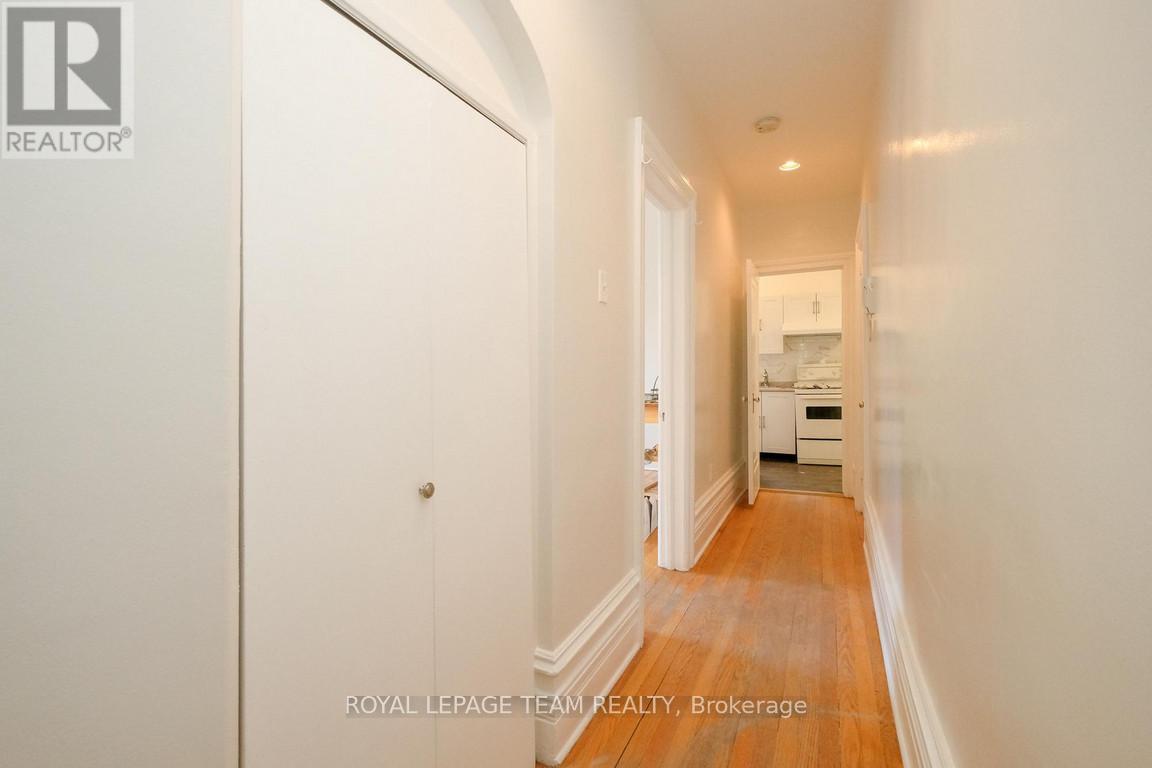 260 Somerset Street W, Ottawa, Ontario  K2P 0J6 - Photo 9 - X12503684