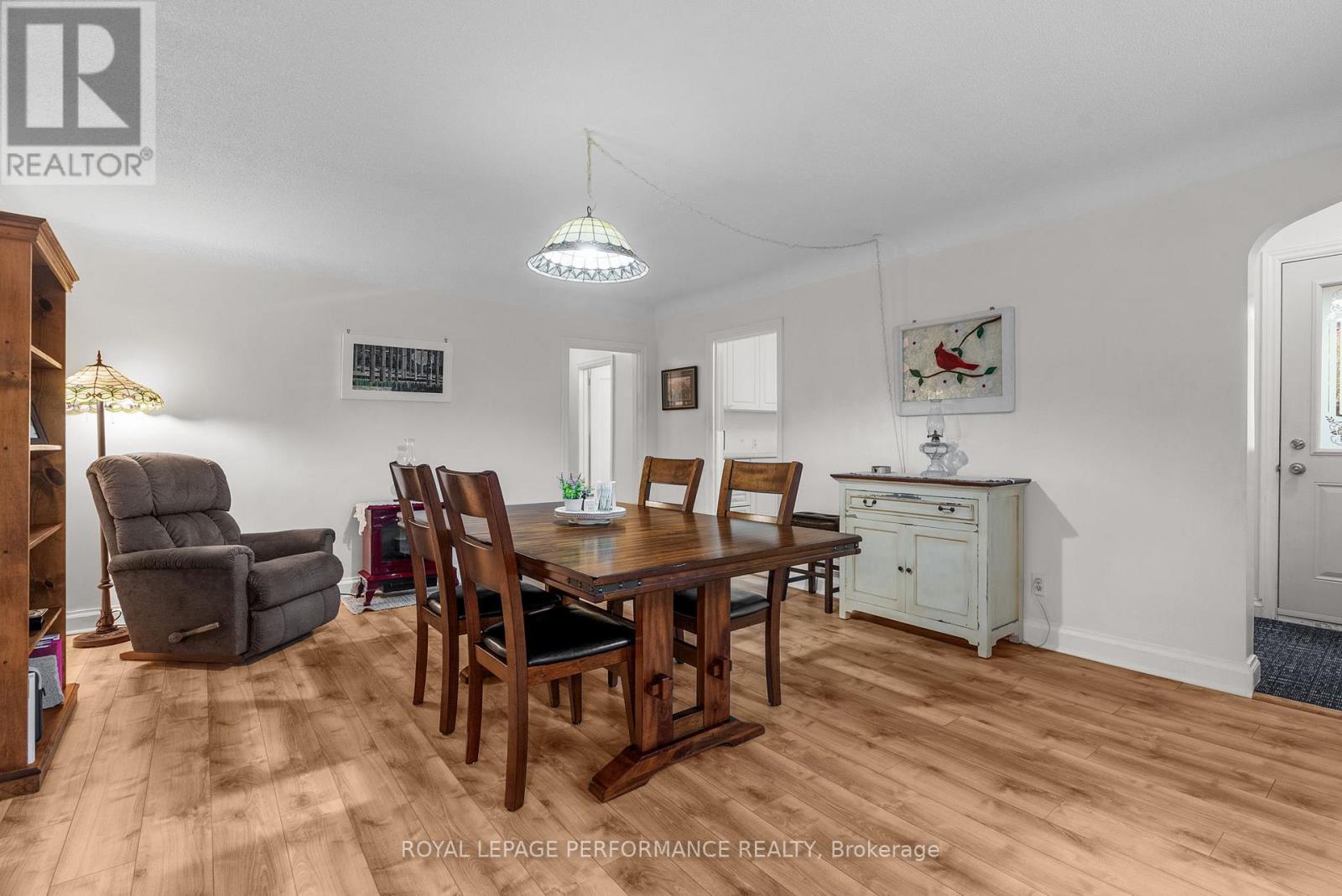 72 Dagmar Avenue, Ottawa, Ontario  K1L 5T4 - Photo 7 - X12503748