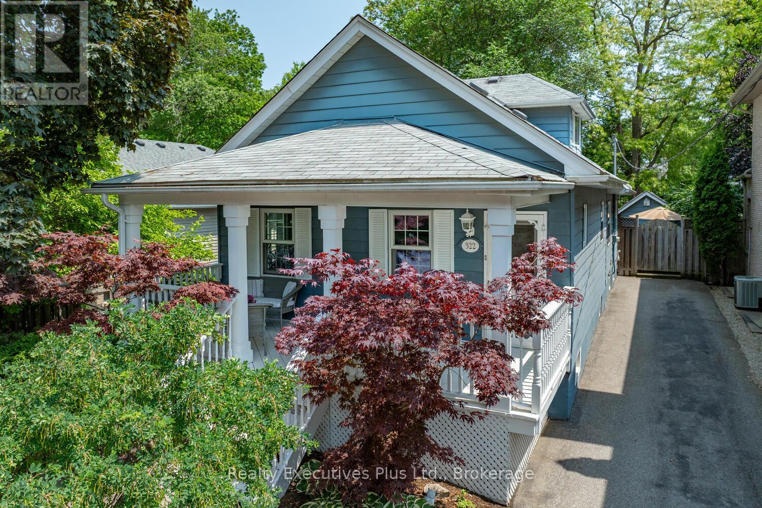 322 Pine Avenue, Oakville, Ontario  L6J 2J9 - Photo 1 - W12503642