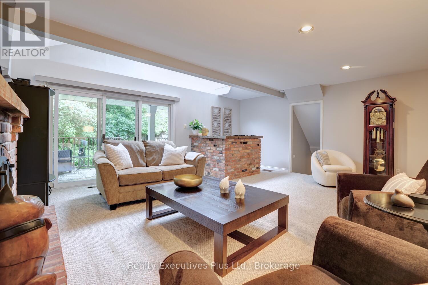 322 Pine Avenue, Oakville, Ontario  L6J 2J9 - Photo 26 - W12503642