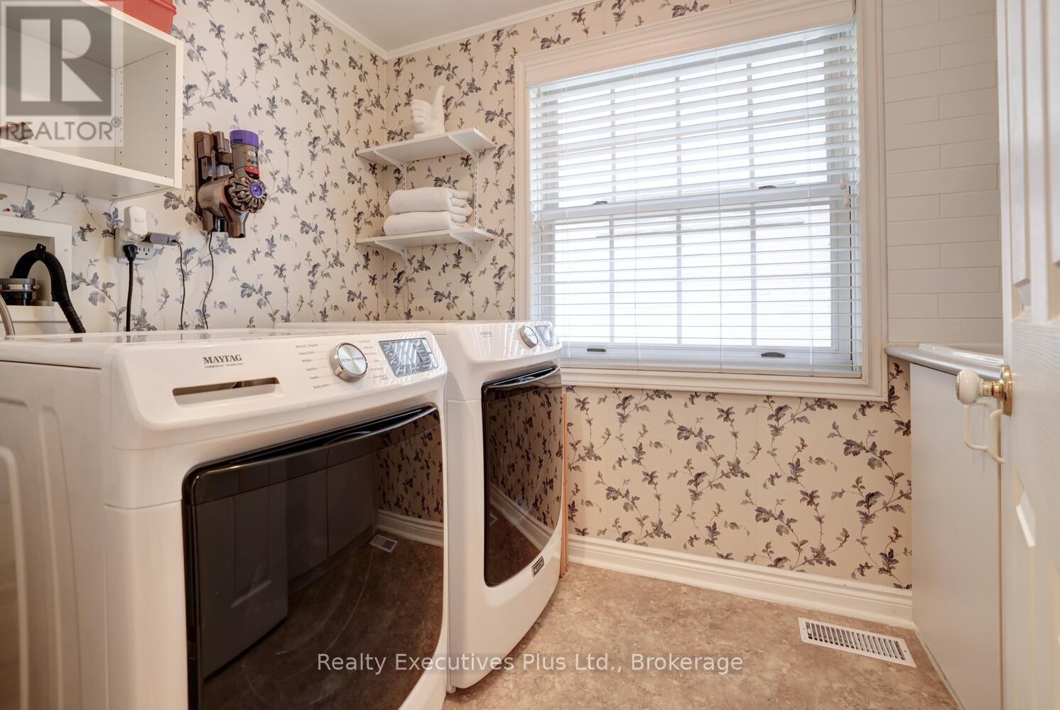 322 Pine Avenue, Oakville, Ontario  L6J 2J9 - Photo 27 - W12503642