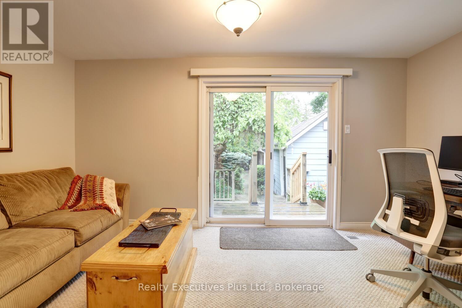 322 Pine Avenue, Oakville, Ontario  L6J 2J9 - Photo 31 - W12503642