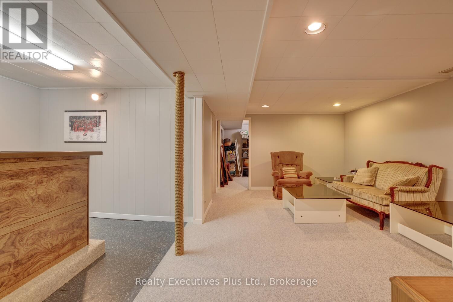 322 Pine Avenue, Oakville, Ontario  L6J 2J9 - Photo 37 - W12503642