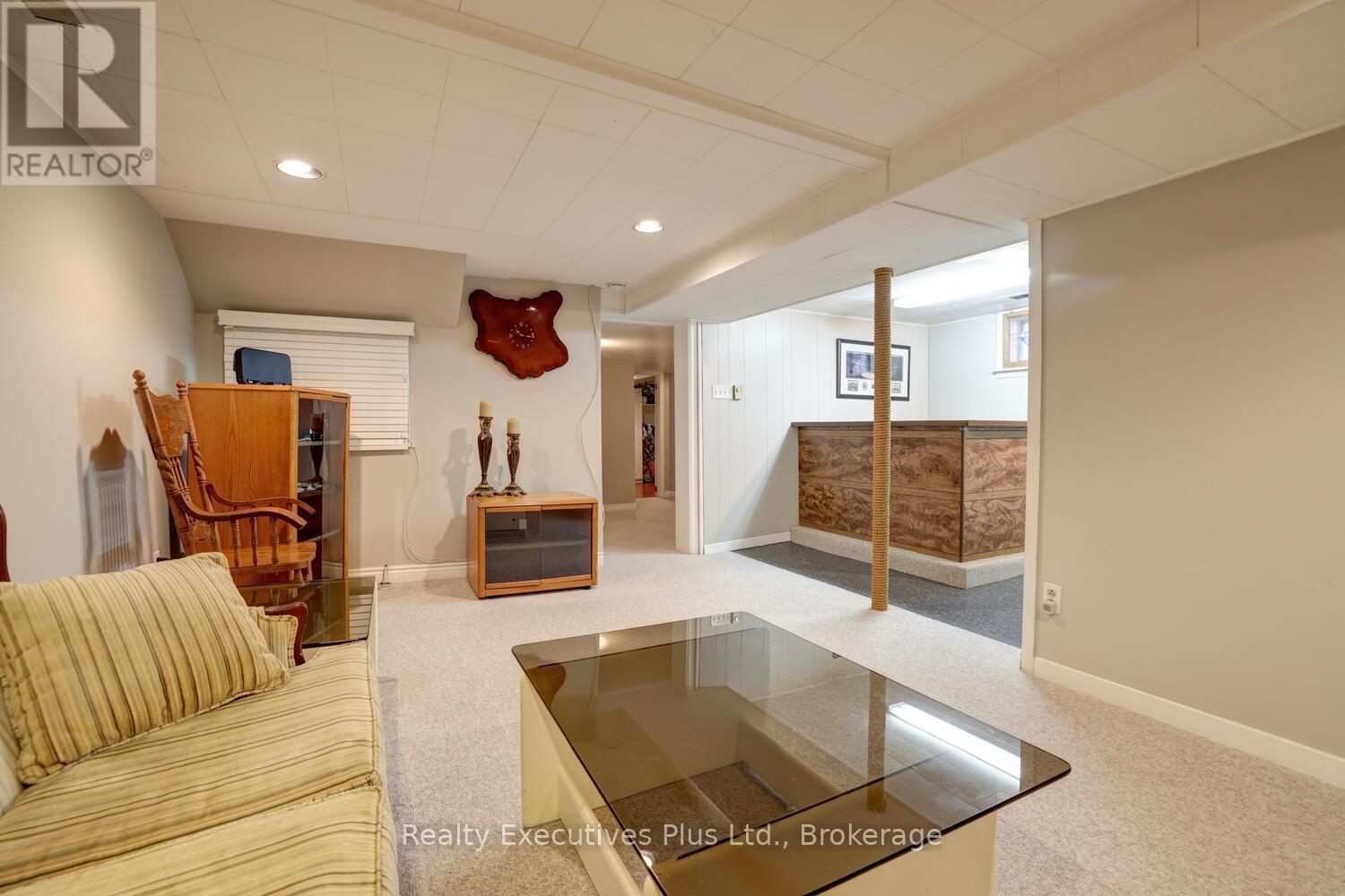 322 Pine Avenue, Oakville, Ontario  L6J 2J9 - Photo 38 - W12503642