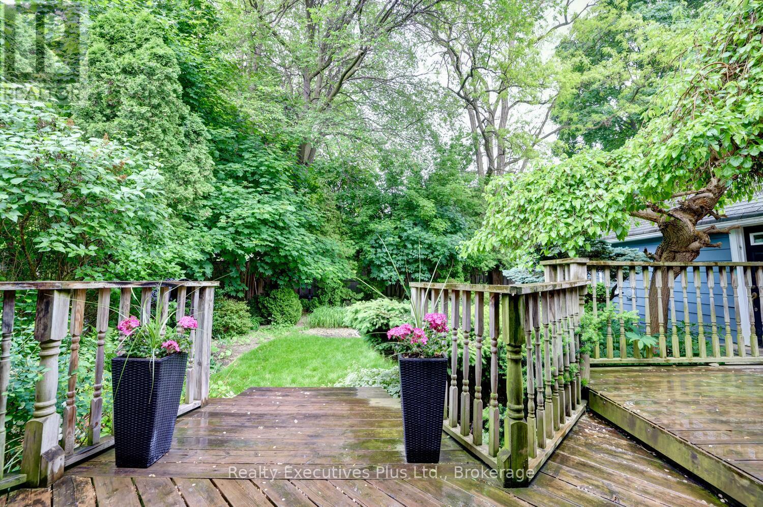 322 Pine Avenue, Oakville, Ontario  L6J 2J9 - Photo 39 - W12503642