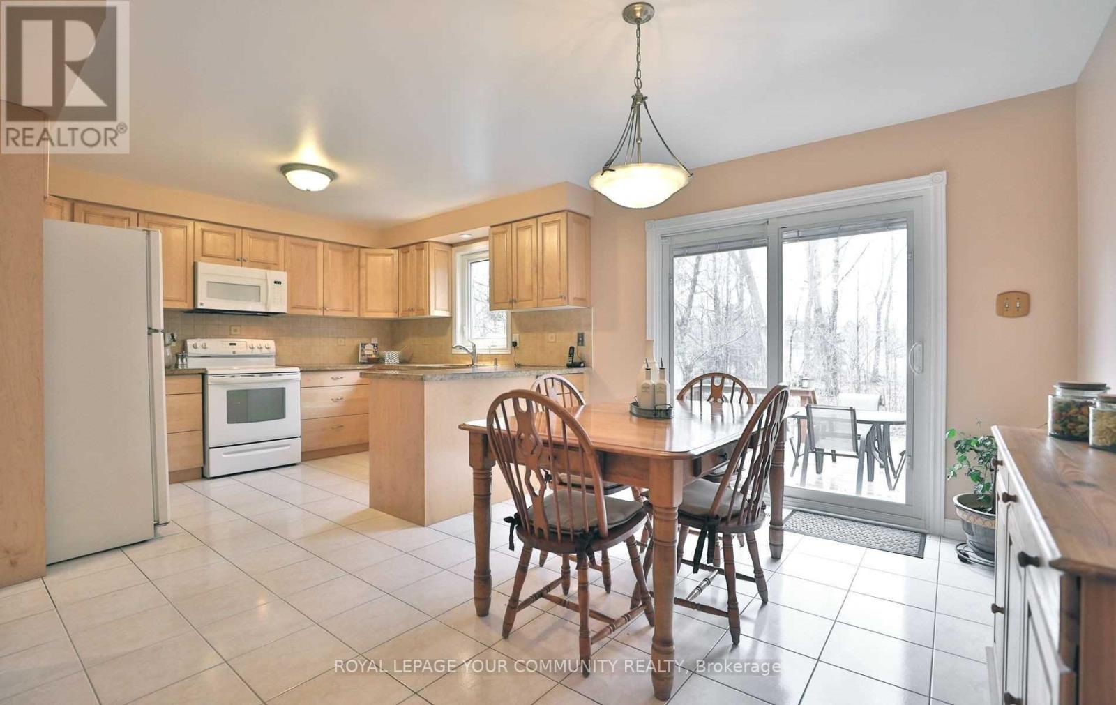 3144 Eden Oak Crescent, Mississauga, Ontario  L5L 5V1 - Photo 10 - W12503300