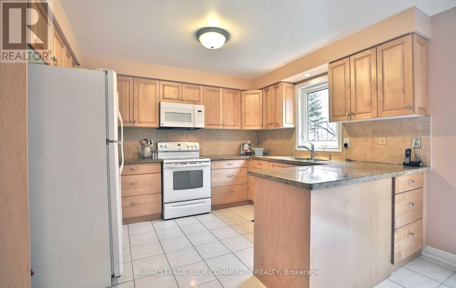 3144 Eden Oak Crescent, Mississauga, Ontario  L5L 5V1 - Photo 11 - W12503300